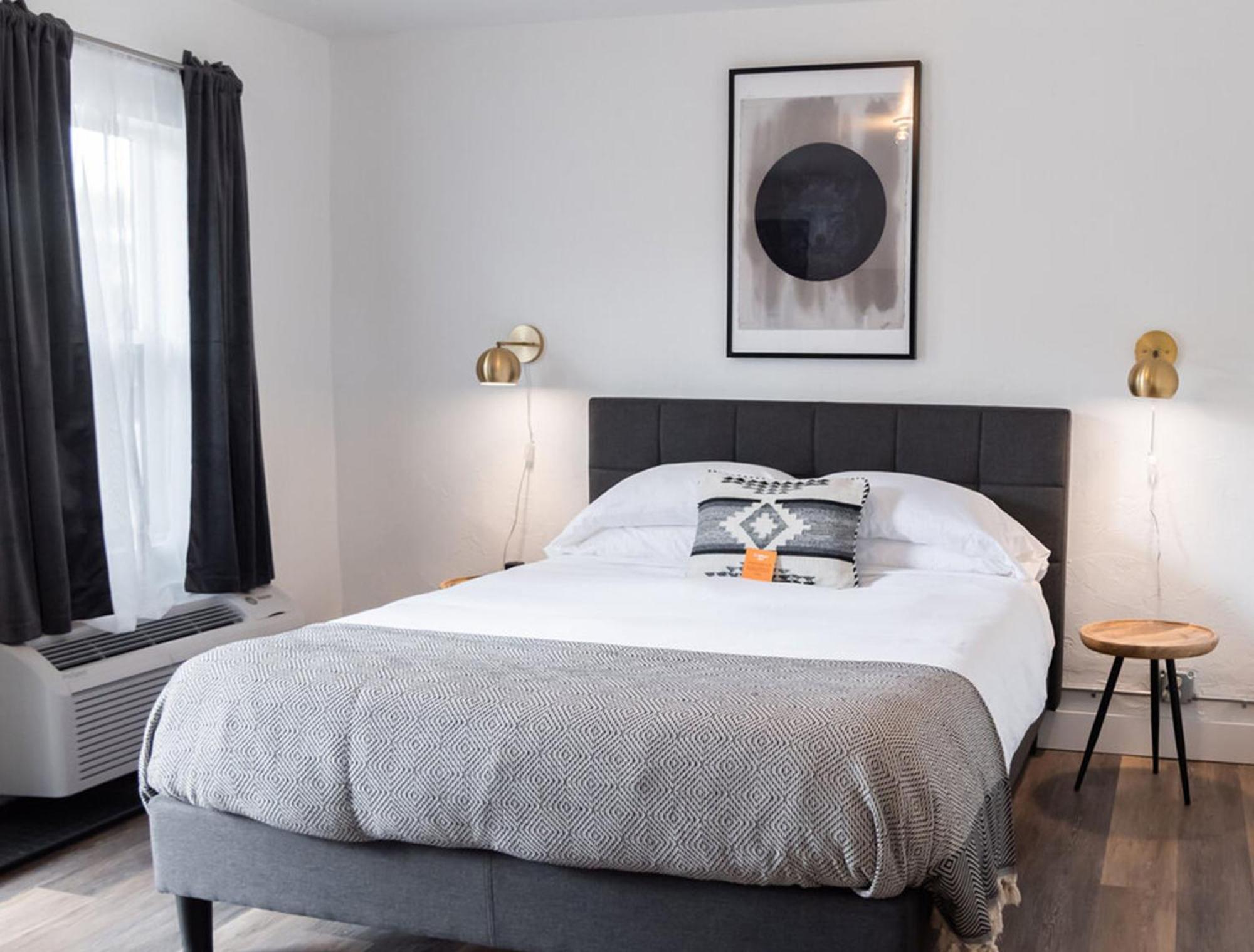 The Nightingale Motel 3*